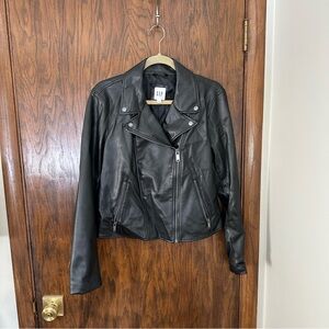 GAP Women's Sleek Black Leather Jacket